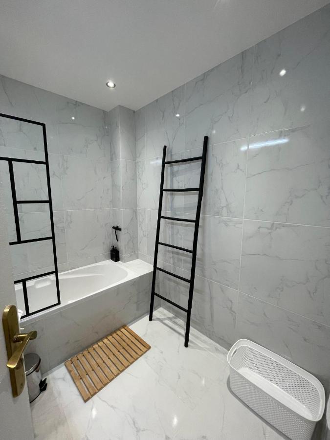 Comfortable Apartment With Parking - Antibes Riviera ภายนอก รูปภาพ